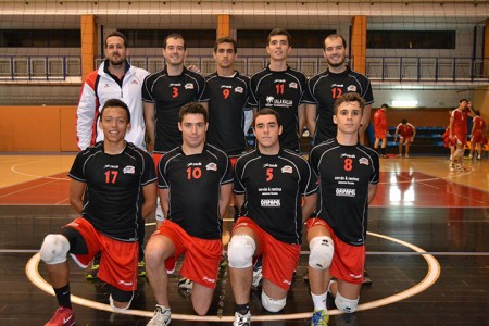 El sénior del Voley San Pedro suma un trabajado triunfo en Cádiz
