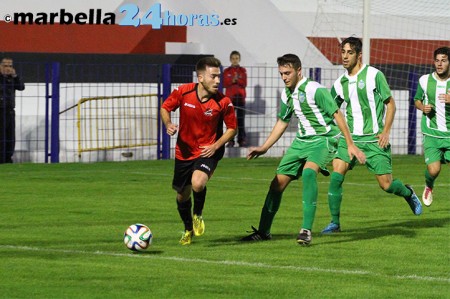 El San Pedro se mantiene en ascenso pese a caer en Villacarrillo