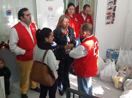 Nuevas Generaciones entrega 500 kilos de alimentos a Cruz Roja