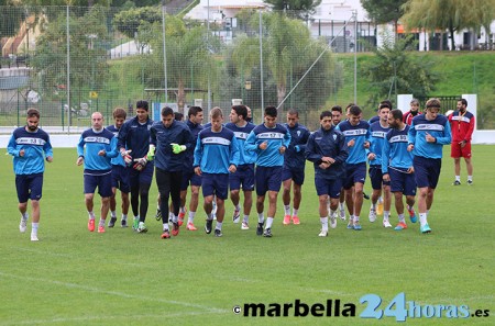 El Marbella se reincorpora al trabajo con el partido del domingo a las 12 en la cabeza