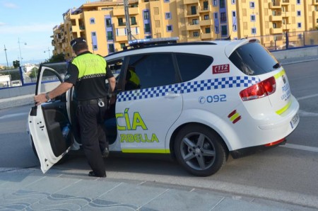 Piden cárcel para un policía local de Marbella por intentar quitar una multa a un conocido