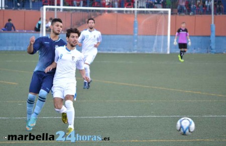 Los Compadres se lleva una goleada de su visita a Álora (3-0)