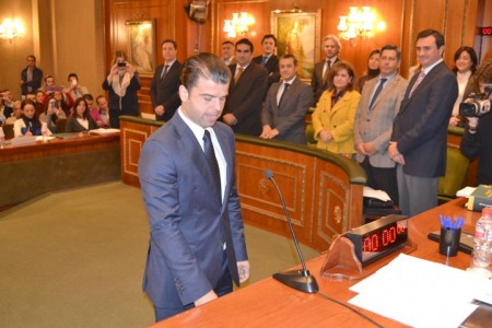 El PSOE pregunta dónde tenía Diego López el dinero para la finca