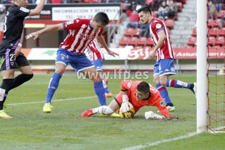 Bernardo, clave en un nuevo triunfo del Sporting de Gijón