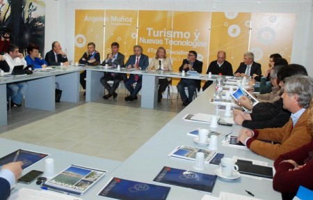 Muñoz destaca la seguridad jurídica y urbanística que existe en Marbella