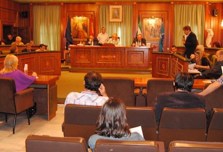 El PSOE propone que se concedan microcréditos desde el Ayuntamiento