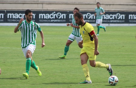 El Marbella FC recibe al Betis B con los nueve fichajes en la convocatoria