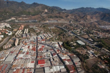 El PSOE pregunta a la alcaldesa qué va hacer tras el revés al traslado del polígono de Marbella