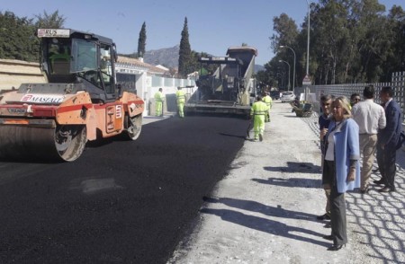 El Consistorio priorizará el asfaltado de urbanizaciones en suelo urbano