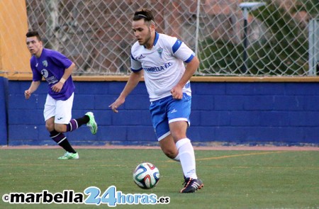 El Marbella vence a domicilio a un El Ejido al que pudo golear (0-2)
