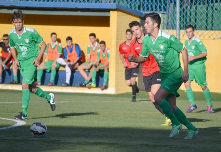 El Vázquez Cultural golea con autoridad al Huétor Vega (4-1)