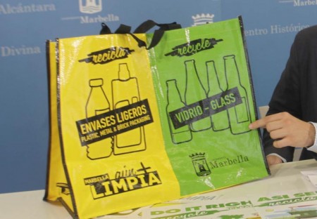 El Ayuntamiento distribuye bolsas para reciclar en los hogares