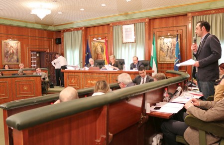 El PP deja fuera todas las propuestas de la oposición para el último pleno
