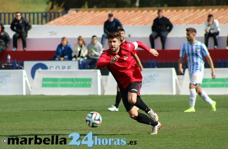 Domingo futbolero con el San Pedro - Villacarrillo y el Marbella - Balona