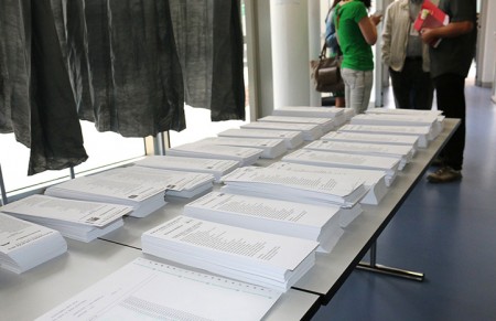 Un hombre vota en Marbella dos veces al pensar que había generales