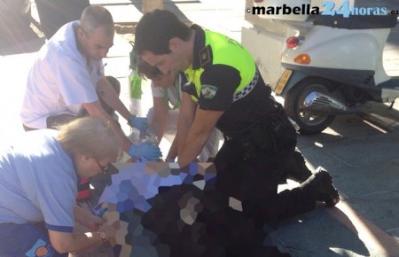 Fallece un hombre de un ataque al corazón en plena calle en Marbella