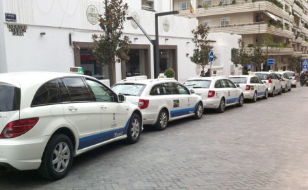 Sancionan a tres taxis ilegales en el inicio del plan contra el intrusismo