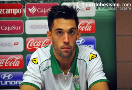 Jon Villanueva es el elegido para defender la portería del Marbella