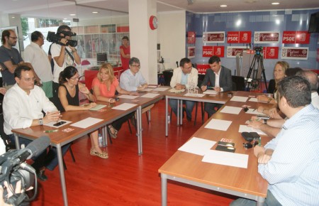 El PSOE explica en Marbella la propuesta del Ingreso Mínimo Vital