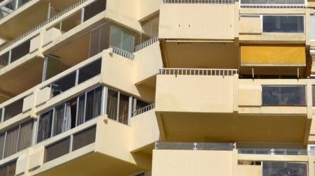 Marbella busca ayuda del Colegio de Abogados contra los desahucios