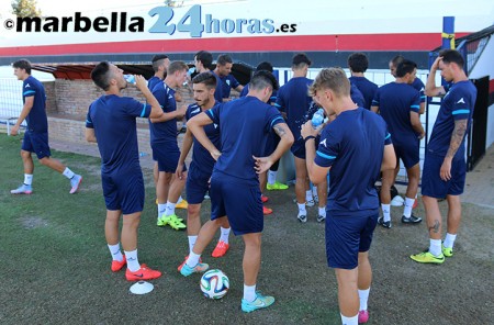 La pretemporada del Marbella sufre por la fuerte ola de calor