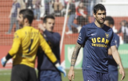 El Marbella FC confirma a Sielva y ficha al central Javi Hernández