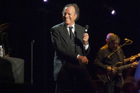Julio Iglesias cancela por motivos de salud su concierto en Marbella