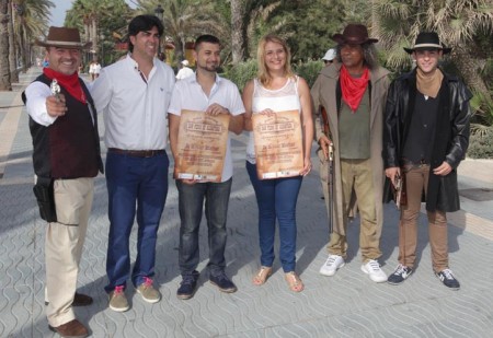 El Salvaje Oeste llega al paseo marítimo de San Pedro Alcántara