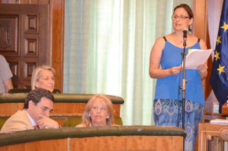 Marbella rebajará a 2.389 firmas las necesarias para el 