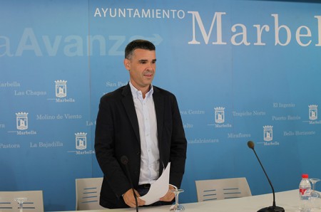Bernal solicita reuniones con Fomento y Hacienda para trasladar las inquietudes de los marbellíes