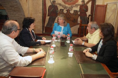 El Equipo de Gobierno dice que los colectivos vecinales ahora son libres
