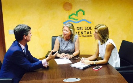 Ángeles Muñoz cobrará 50.000 euros al año en la Mancomunidad