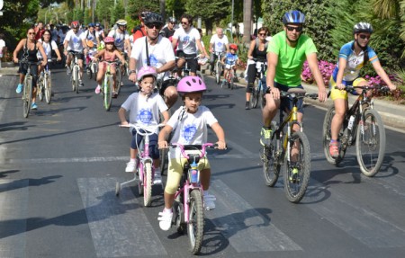 Colectivos ciclistas acusan a la Junta de 