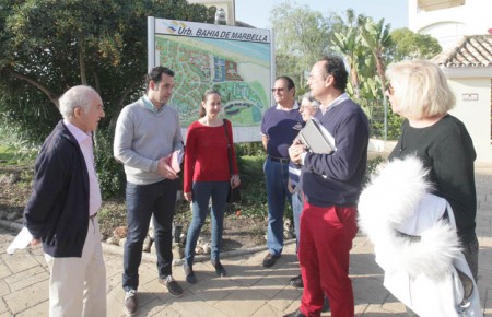 Los vecinos de Bahía Marbella piden mejoras al Ayuntamiento