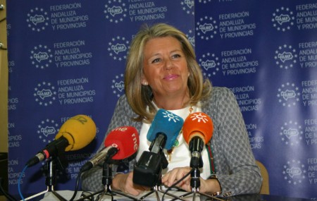 Ángeles Muñoz deja la presidencia interina de la FAMP tres años después
