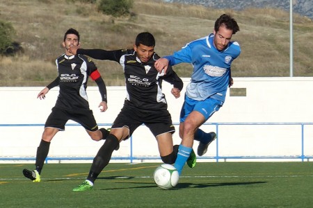 Victoria trabajada del Atlético de Marbella en Villanueva del Rosario (1-2)
