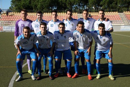 Los Compadres asalta el campo del líder Estepona (1-2)