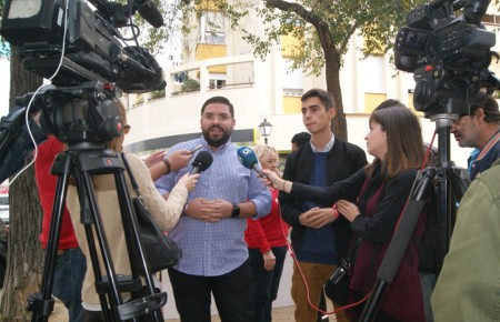 El PSOE reprocha al PP su silencio en el 