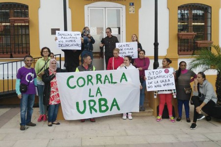 El Ayuntamiento ayudará a seis de las familias ocupas de la Corrala La Urba