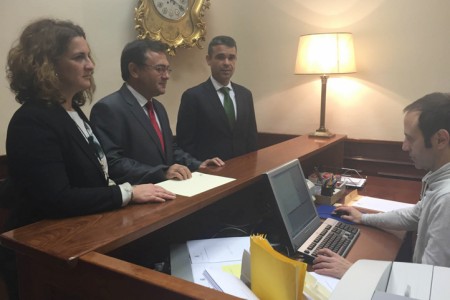 Bernal pide al Gobierno un centro asociado de la UNED para Marbella