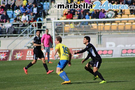 El Marbella, a pescar ante el Cádiz en un Carranza revuelto