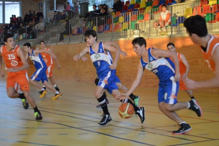 El conjunto júnior B masculino del CB Marbella sigue intratable