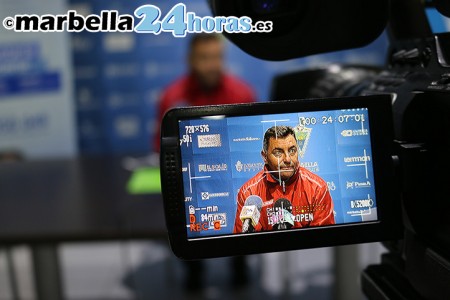 Loren anuncia la titularidad de Rafa Navarro ante el Sevilla Atlético