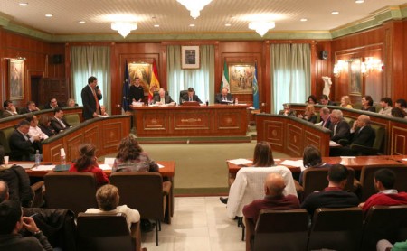 El tripartito convoca las comisiones que Podemos fijó como líneas rojas