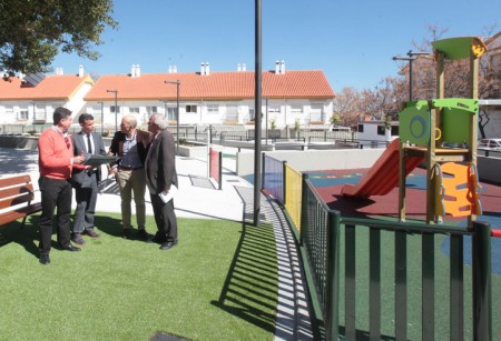 San Pedro Alcántara gana un nuevo parque en la calle Santa Gema