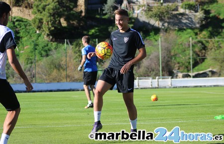 Javi Ontiveros abre la victoria del Malagueño en casa del Vélez