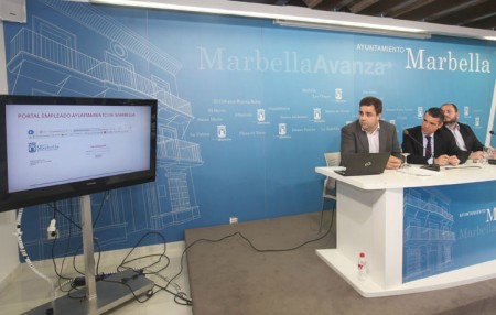Marbella moderniza la relación con sus 3.300 trabajadores municipales