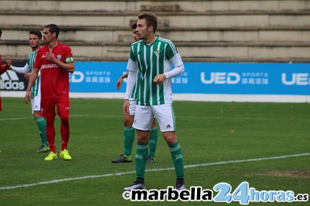Los goles de Loren permiten al filial bético soñar con la salvación