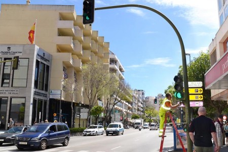 El Ayuntamiento embellecerá medio centenar de semáforos en Marbella