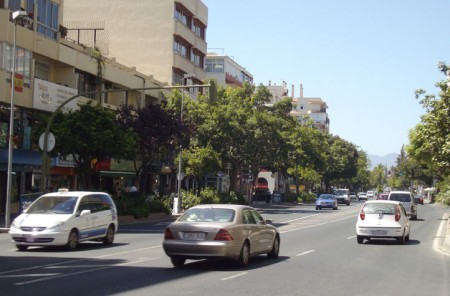 Una ciclocalle o un carril bici unirá el Pirulí con la rotonda de los barcos